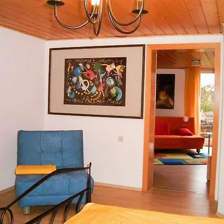 Haus Leo Apartment *